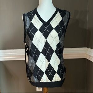Express V-Neck Argyle Sweater Vest in Black gray and White 100 perc merino wool